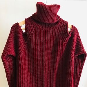 ALYA - Fabulous Chucky Sweater